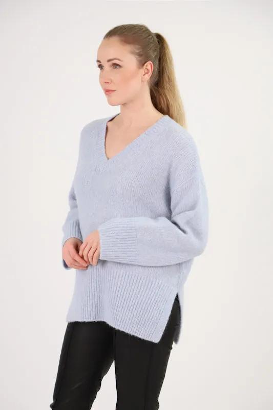 Estheme V-Neck Sweater - Blue